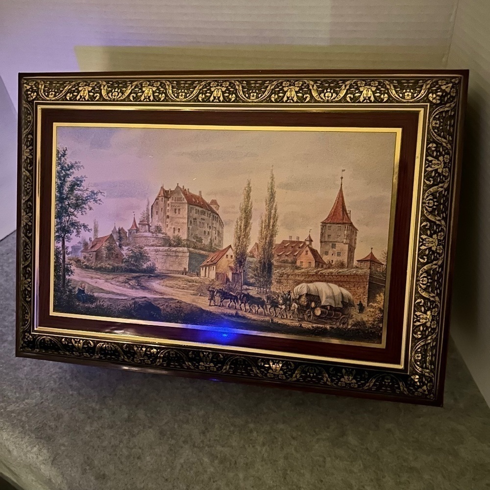 Lebkuchen Schmidt Tin Hinged Very Large Made in Germany 14.5x10xx4-7/8 Nice!